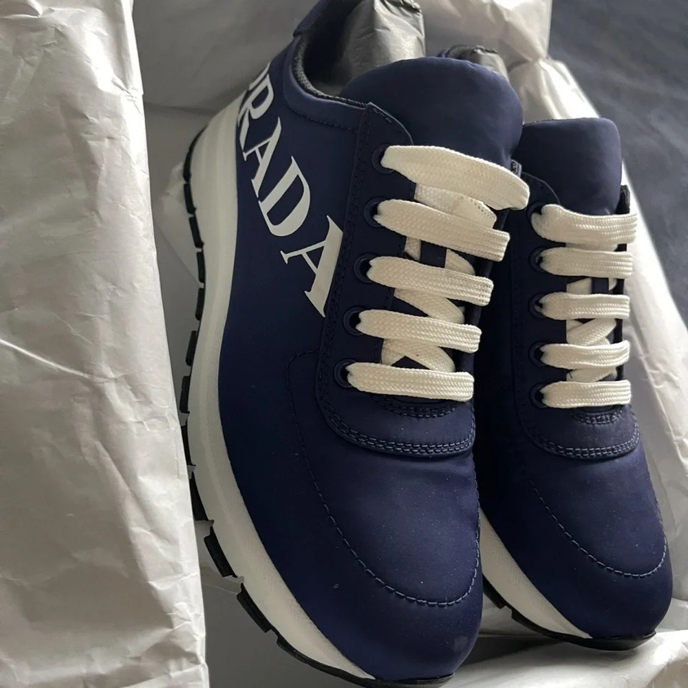 Size 38 women’s Prada nylon sneakers - Picture 6 of 6